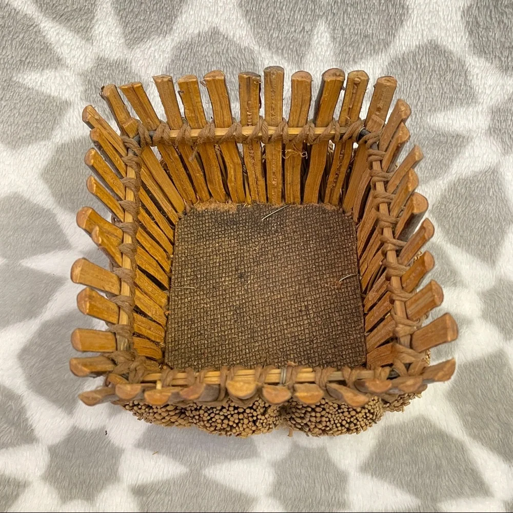 🌸 5 for $25 // Vintage straw wicker seagrass basket